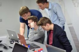 Jaunieji KTU Inžinerijos licėjaus programuotojai atliko praktiką tarptautinėje programavimo kompanijoje NFQ