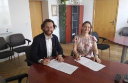 KTU Informatikos fakultetas ir „Centric IT Solutions Lithuania“ sukirto rankomis: pasirašytas bendradarbiavimo susitarimas